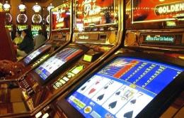Un giovane bassopolesano su cinque <br/> gioca alle slot o ai videopoker