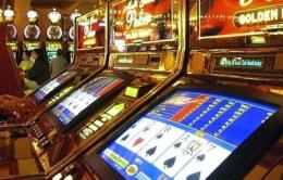 Il Questore sospende la sala slot