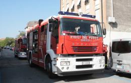 Auto in fiamme nella notte<br/>il ritorno del piromane?