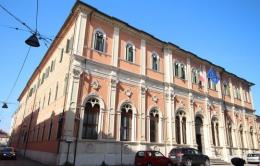 Schiaffi e botte agli alunni <br/> maestra 52enne a giudizio