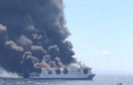 Al largo di Palma di Maiorca <br/> a fuoco una nave dei cantieri Visentini 