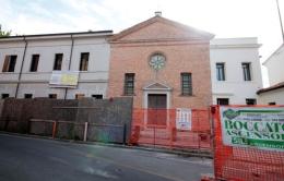 O le case agli stranieri o i danni<br/>la tagliola del San Michele