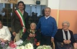 Grande festa a Ficarolo <br/> per i 100 anni di zia Dede