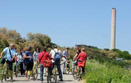 Turisti al posto della centrale Enel<br/>i lavoratori destinati a Finale Emilia
