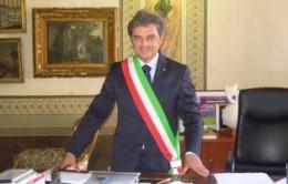 Il sindaco con la pistola: "La difesa è sempre legittima"