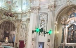 Gli "ufo" atterrano in paese <br/> per riscoprire i luoghi di culto