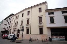 Nuovo tribunale senza "clima" <br/> e qualche giudice se lo porta da casa