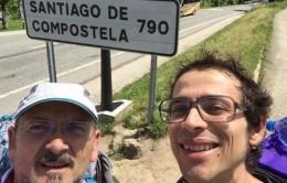 Padre e figlio, a piedi a Compostela <br/> il viaggio di Lorenzo ed Enrico Biolcati