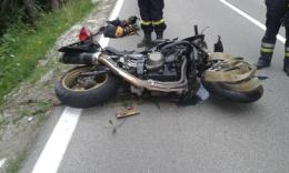 Schianto in moto, muore 45enne