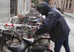 Anziano derubato della bici<br/>denunciato un ragazzo 20enne 