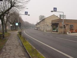 Tampona un'auto in riviera Adigetto <br/> ingrana la retro e poi scappa