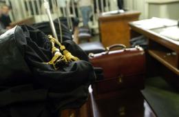 Violentarono un compagno di classe<br/> il branco se la cava dopo 10 anni