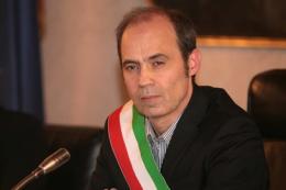 Di ronda con la Panda del comune <br/>il sindaco alle vie di fatto contro i furti