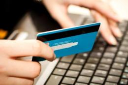 Clonate due carte di credito, 2.500 euro il bottino dei truffatori