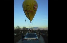 Atterraggio d'emergenza <br/> una mongolfiera sull'argine