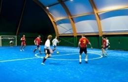 Rissa nel match di calcio a 5 <br/> l'arbitro manda tutti a casa