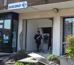 Condannati per l'assalto al bancomat, non per l'associazione a delinquere