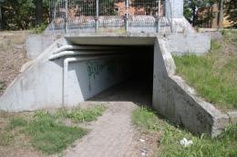 Il sottopassaggio abbandonato <br/> tra sporcizia e pericoli