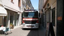 Fuga di gas, scoppio in centro evitato per un pelo dai Vigili del fuoco