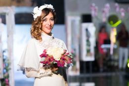 Al palasport di Adria la magia di un secolo di abiti da sposa