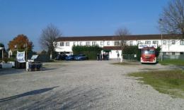 L'arrivo dei primi profughi all'hotel requisito dal Prefetto di Rovigo