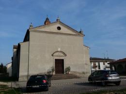 Chiesa inagibile, a Villamarzana si fa la messa in teatro