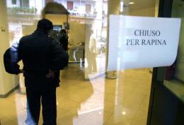 Tradito dal dna, otto anni al rapinatore delle banche
