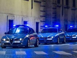 Inseguimento nella notte, due tunisini non si fermano all'alt