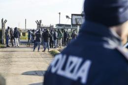 Cona, trasferiti altri profughi: la base sarà davvero chiusa entro Natale!