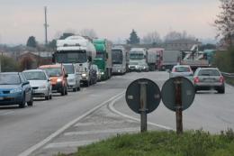 Una giornata da incubo per gli automobilisti. Ecco le foto