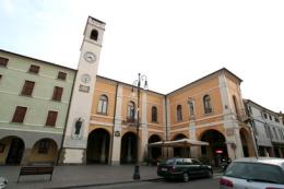 Badia, i teppisti colpiscono ancora. Danneggiata un'edicola con la Madonna