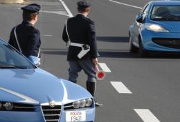 Camionista ubriaco prende a botte gli agenti e finisce in manette
