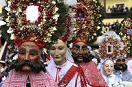 Carnevale in Tirolo, tra maschere, cortei e incantesimi