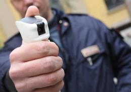 Spray urticante per gli agenti, la nuova arma contro il crimine