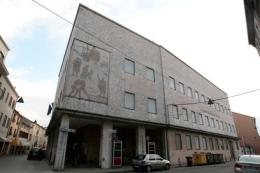 Al Celio piove in classe, aule "traslocate"