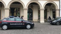 ***Pacco sospetto alla Cassa di risparmio, dipendenti evacuati