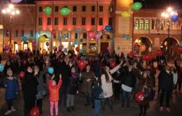 "No" alla violenza contro le donne, flash mob a Rovigo