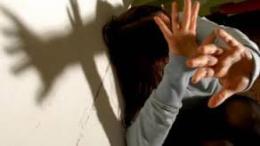 Aggredisce la moglie, l'ultimatum della questura