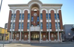 Anziani e alcol incontro in comune