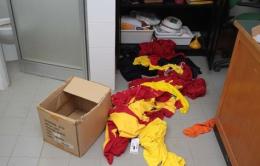 Furto negli spogliatoi, forzano la porta e rubano pure il fax