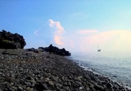 Alicudi, uno "scoglio sul mare" da visitare a dorso d'asino