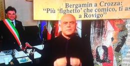 Crozza replica a Bergamin, ma scambia un invito per una "minaccia"