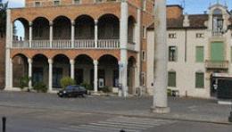 Opportunità di lavoro per i bisognosi