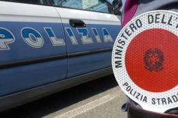 Promesse erotiche per adescare gli anziani, allontanata una rumena