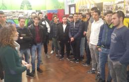 Gli studenti salgono in giostra, per una lezione davvero speciale