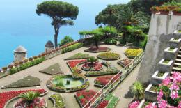 I "giardini dell'anima", una terrazza di fiori affacciata sul mare