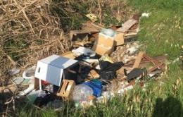 Ancora rifiuti abbandonati in città