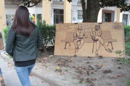 Maxivignetta contro il taglio delle panchine