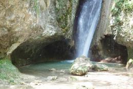 Molina, esplorare le cascate a bordo di un'altalena