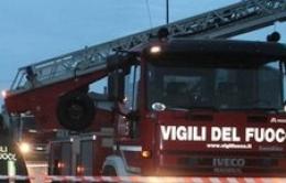 Trovato morto nel fossato davanti a casa 